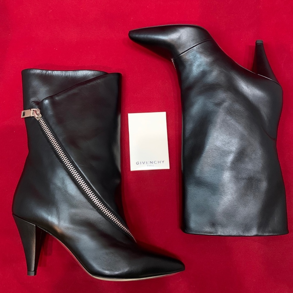 **SOLD** - NEW 2019 Givenchy Leather Boots - Picture 3 of 8